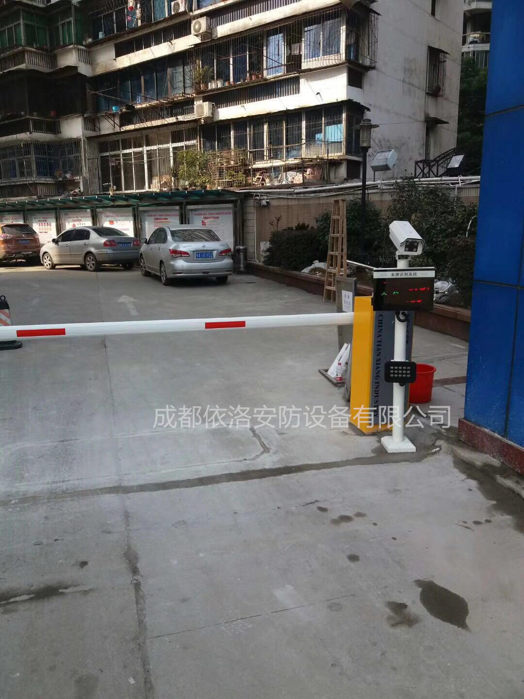 成都車牌識(shí)別系統(tǒng)